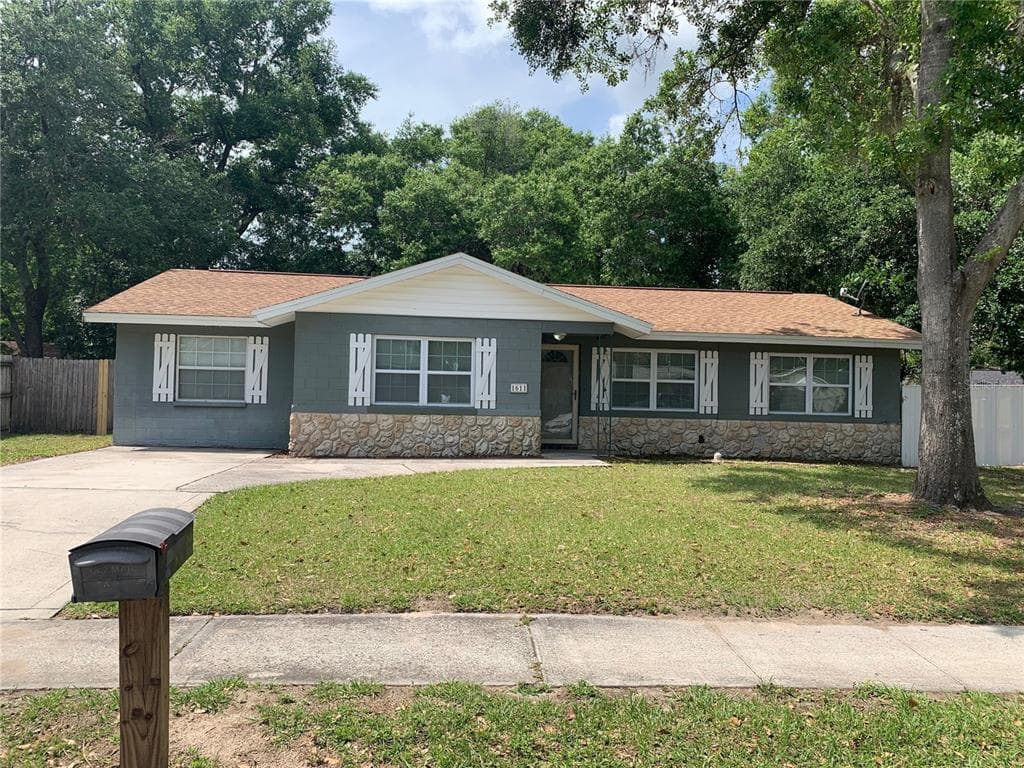 1611 CEDAR DRIVE PLANT CITY, FL 33563