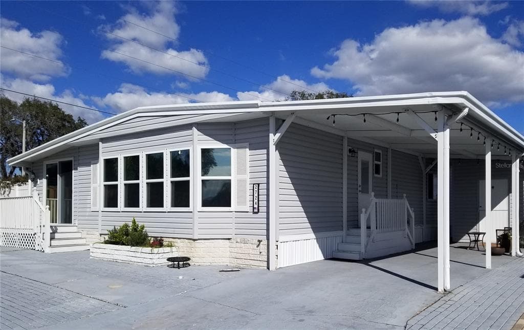 2724 LANAI DRIVE HOLIDAY, FL 34691
