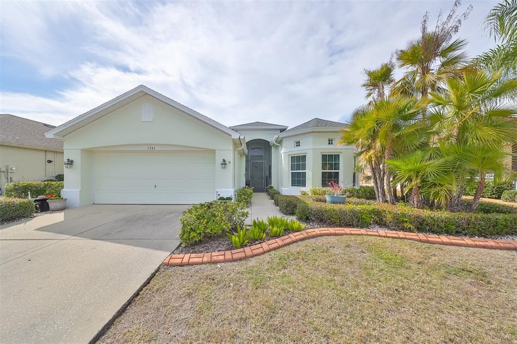 1341 MISTY GREENS DRIVE SUN CITY CENTER, FL 33573