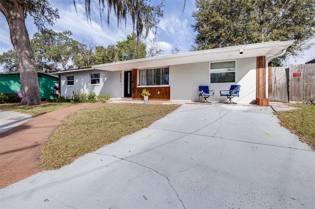 4014 E HANLON STREET TAMPA, FL 33617