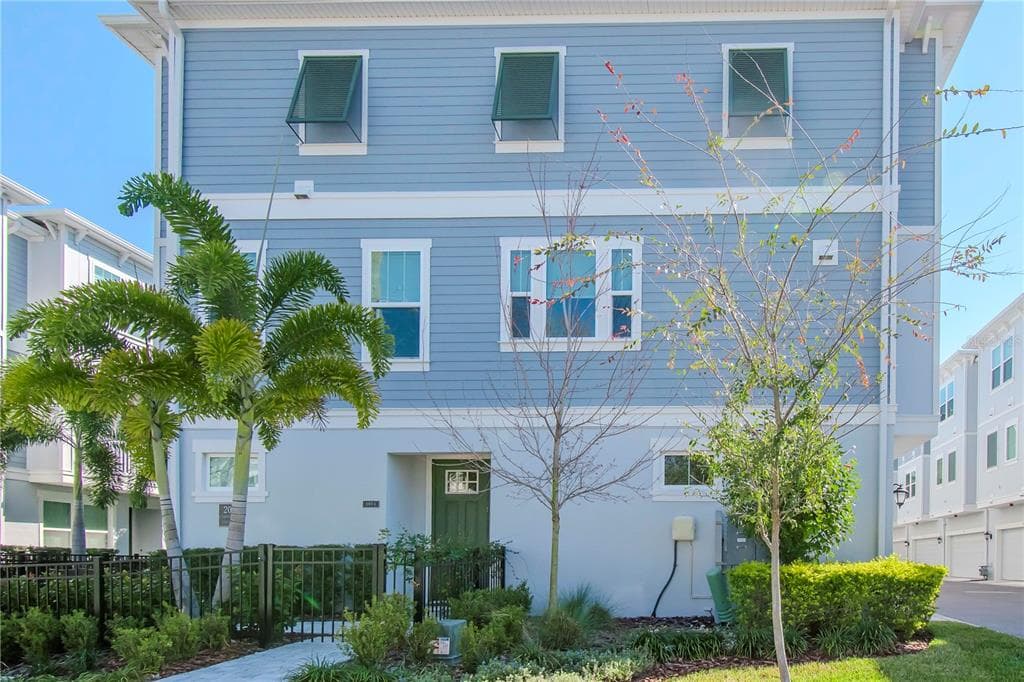 204 S TAMPANIA AVENUE UNIT 6 TAMPA, FL 33609