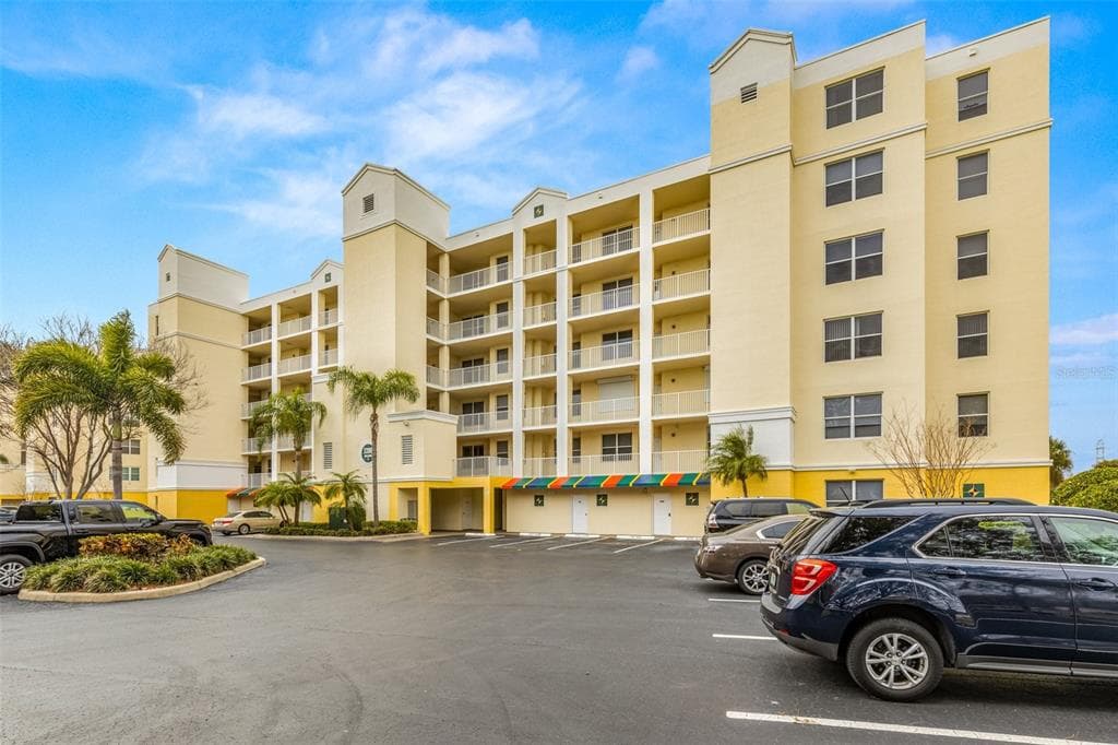1200 COUNTRY CLUB DRIVE UNIT 6404 LARGO, FL 33771