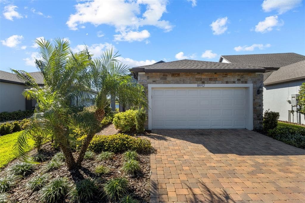 18912 COASTAL SHORE TERRACE LAND O LAKES, FL 34638