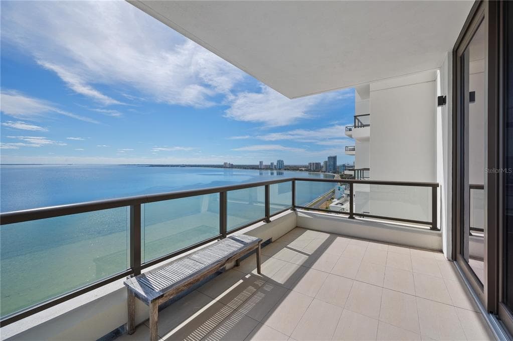 2103 BAYSHORE BOULEVARD UNIT 1705 TAMPA, FL 33606