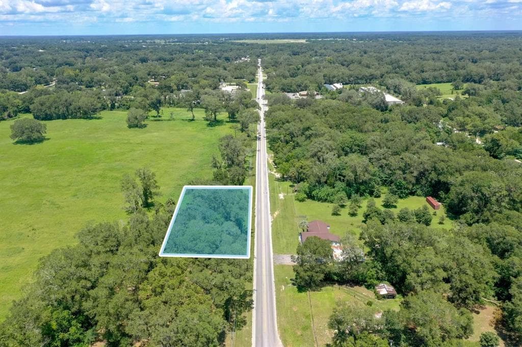 8748 NE JACKSONVILLE ROAD ANTHONY, FL 32617