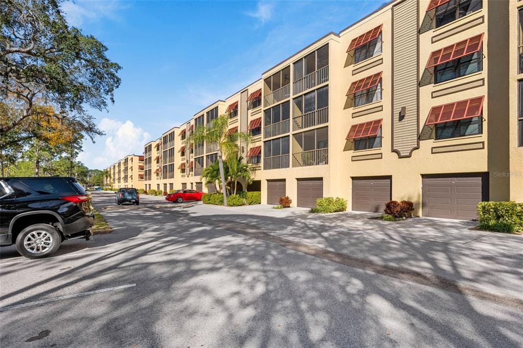 5817 PARK STREET N UNIT 408 ST PETERSBURG, FL 33709