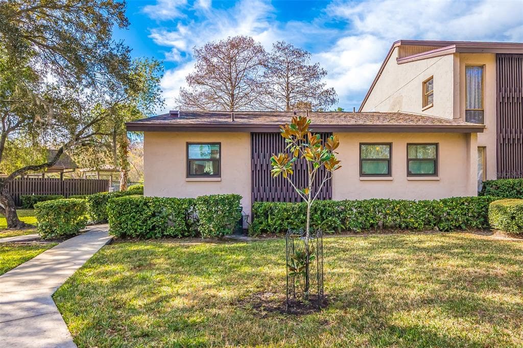 1400 TARPON WOODS BOULEVARD UNIT G4 PALM HARBOR, FL 34685