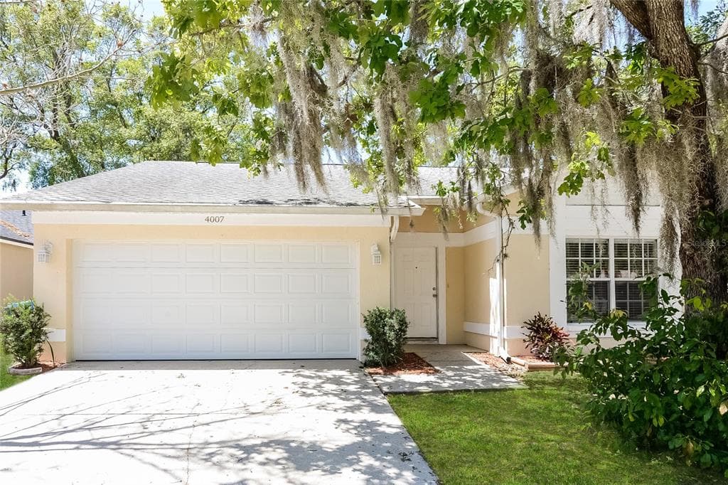 4007 LEVONSHIRE PLACE VALRICO, FL 33596