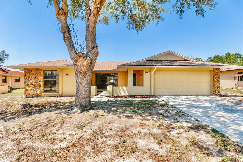 6917 BRAMBLEWOOD DRIVE PORT RICHEY, FL 34668