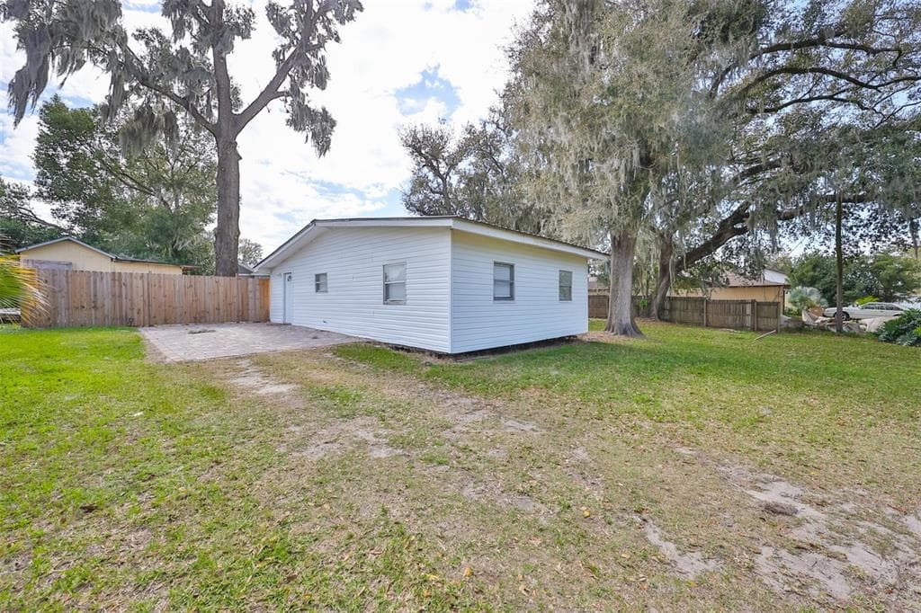 5213 GLEN HARWELL ROAD PLANT CITY, FL 33566