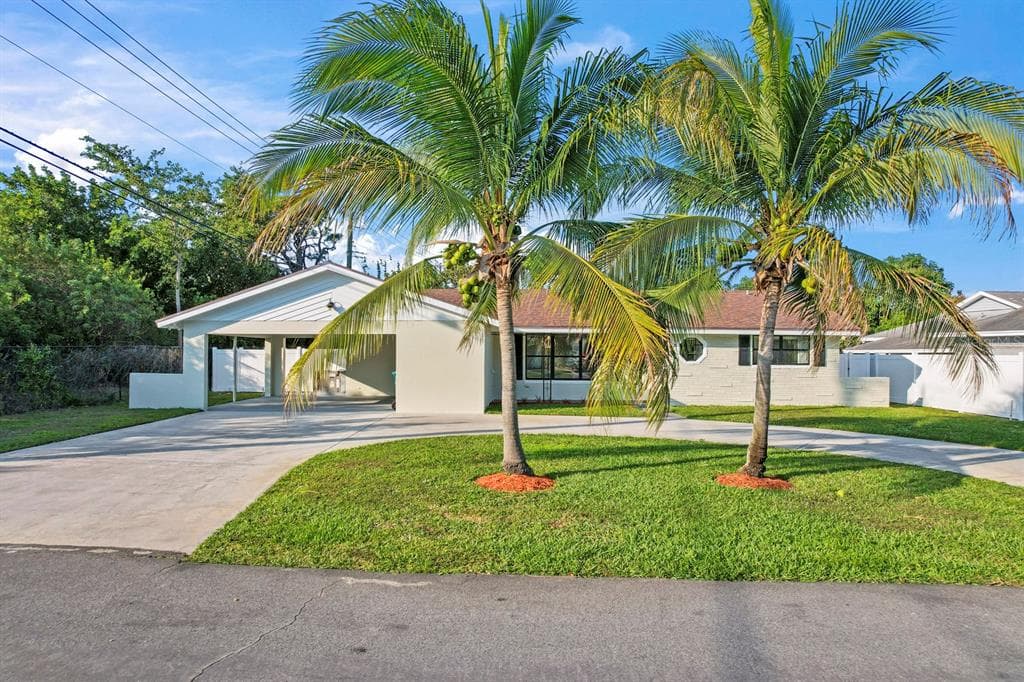 943 SUNSET ROAD BOYNTON BEACH, FL 33435