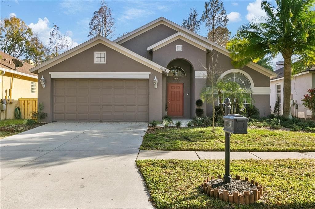 11824 EASTHAMPTON DRIVE TAMPA, FL 33626