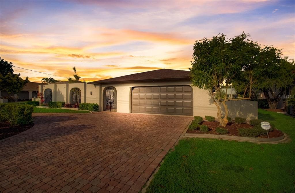 3718 SE 18TH PLACE