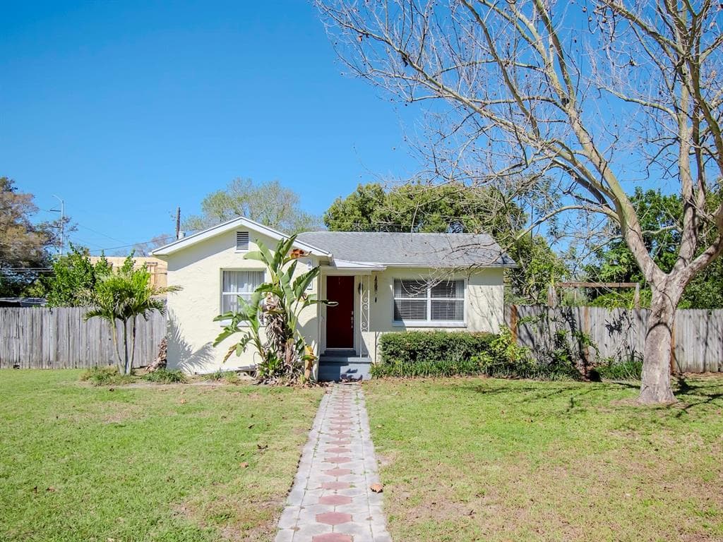 2715 36TH AVENUE N ST PETERSBURG, FL 33713