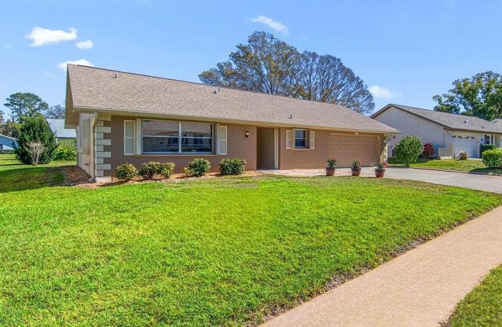 1675 E DORCHESTER COURT PALM HARBOR, FL 34684