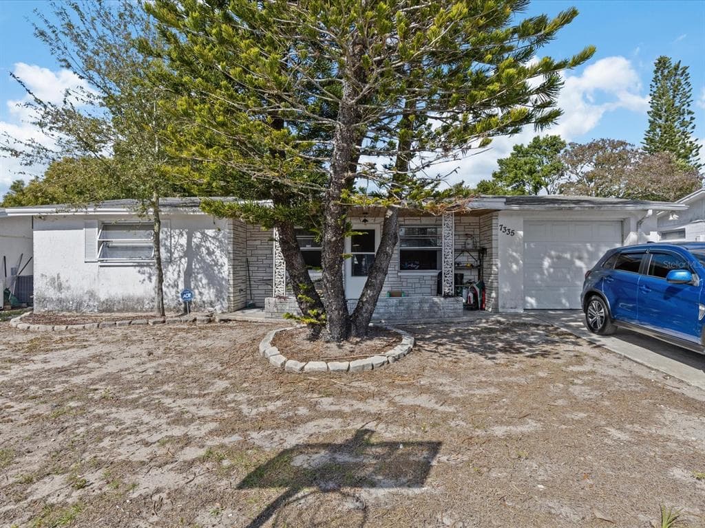 7335 ABALONE DRIVE PORT RICHEY, FL 34668