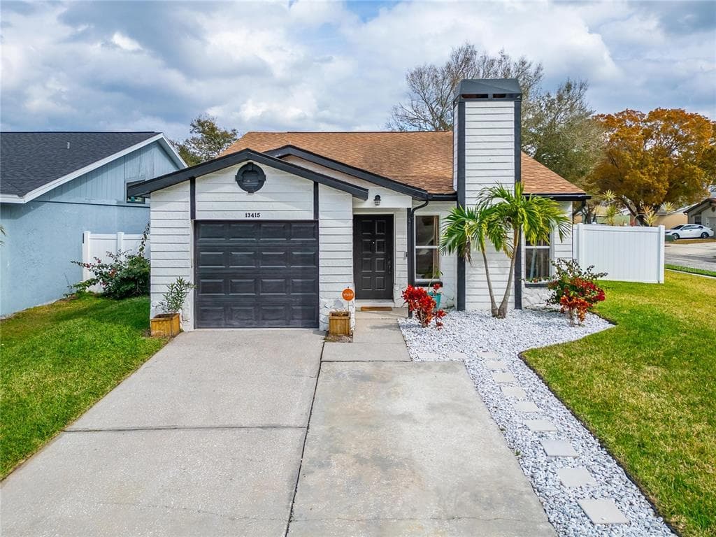 13415 LARAWAY DRIVE RIVERVIEW, FL 33579