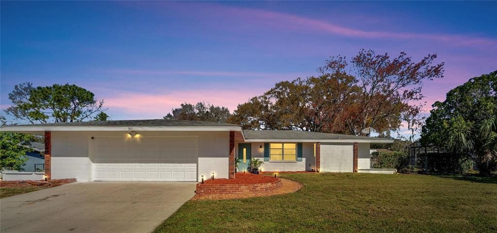 5611 41ST AVENUE E BRADENTON, FL 34208