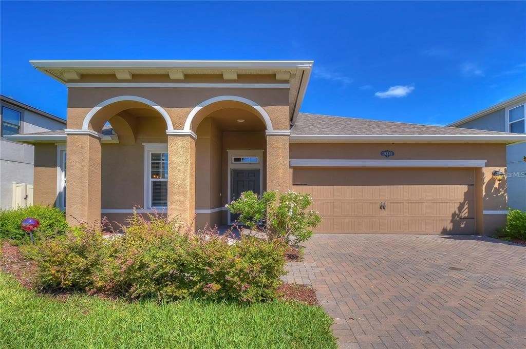 19391 LONG LAKE RANCH BOULEVARD LUTZ, FL 33558