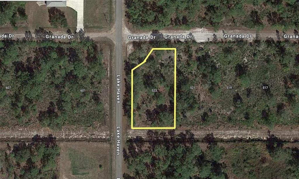 523 GRANADA DRIVE INDIAN LAKE ESTATES, FL 33855