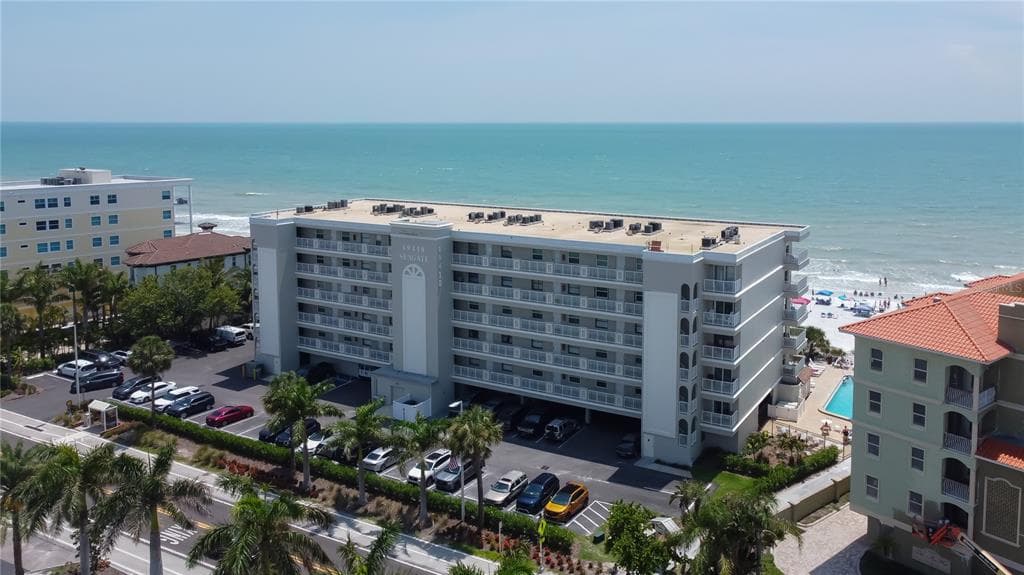 19418 GULF BOULEVARD UNIT 307 INDIAN SHORES, FL 33785