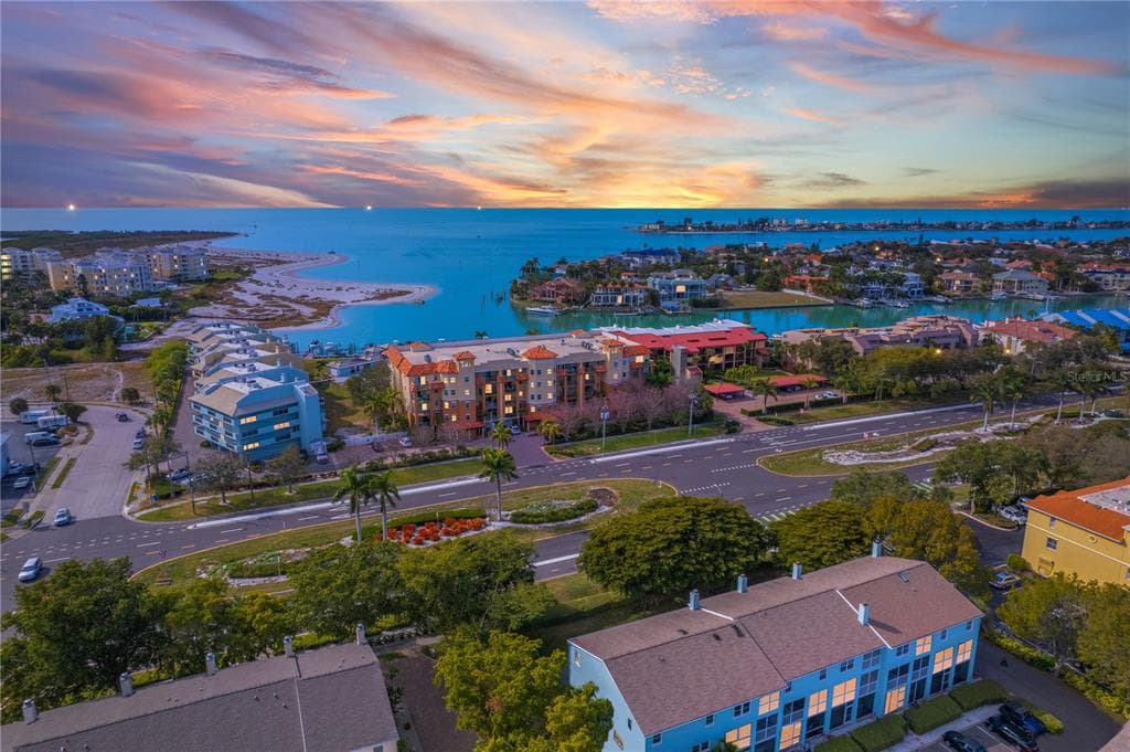 1090 PINELLAS BAYWAY S UNIT B3 TIERRA VERDE, FL 33715