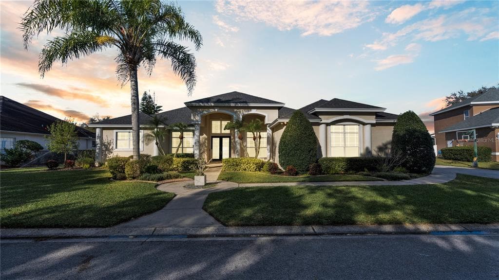 910 HAMILTON PLACE LANE LAKELAND, FL 33813