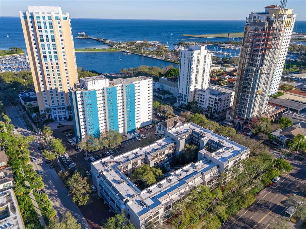 105 4TH AVENUE NE UNIT 228