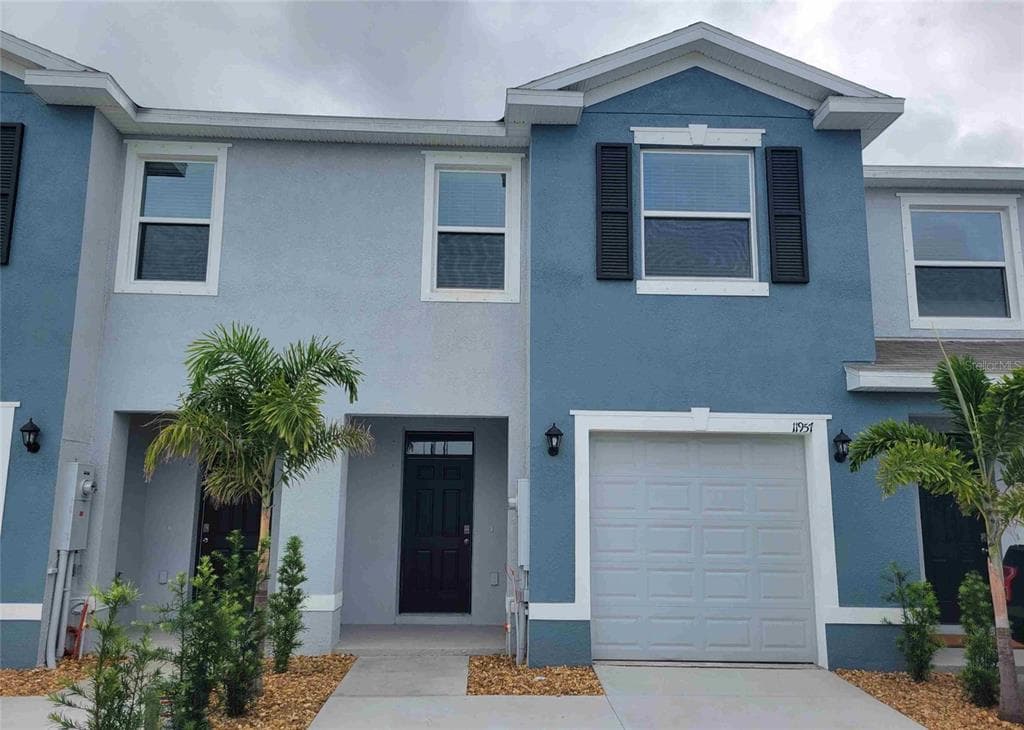 11957 HAMILTON AVENUE LARGO, FL 33774