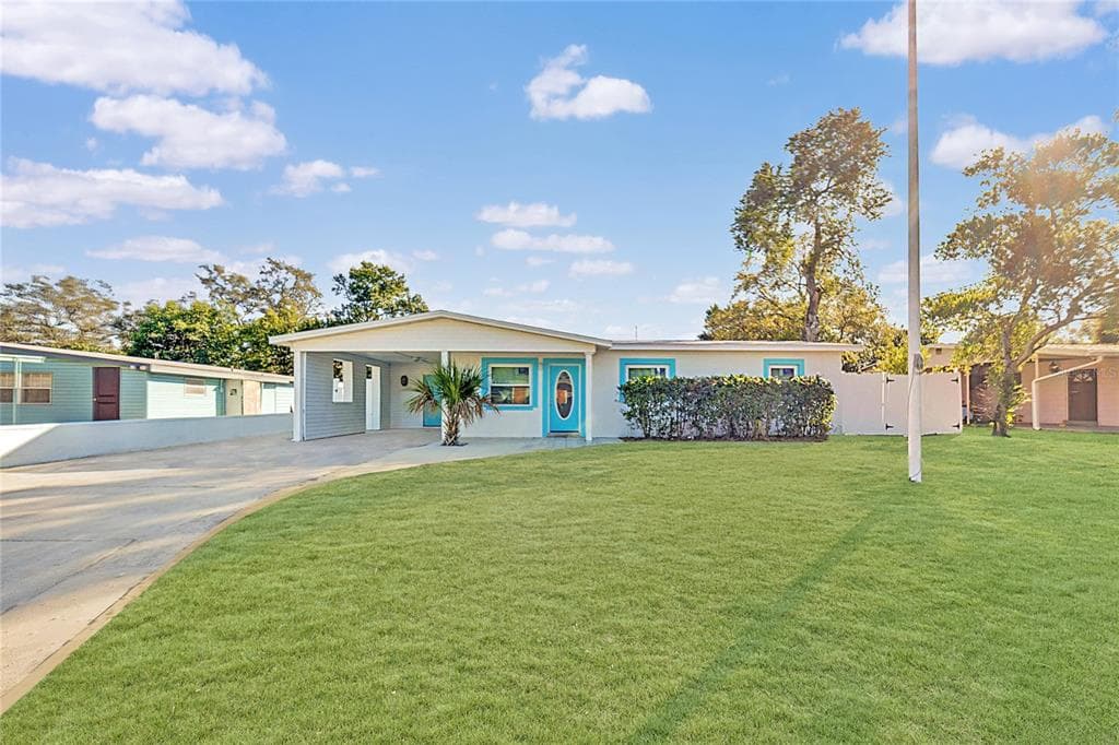 1811 MARVY AVENUE TAMPA, FL 33612