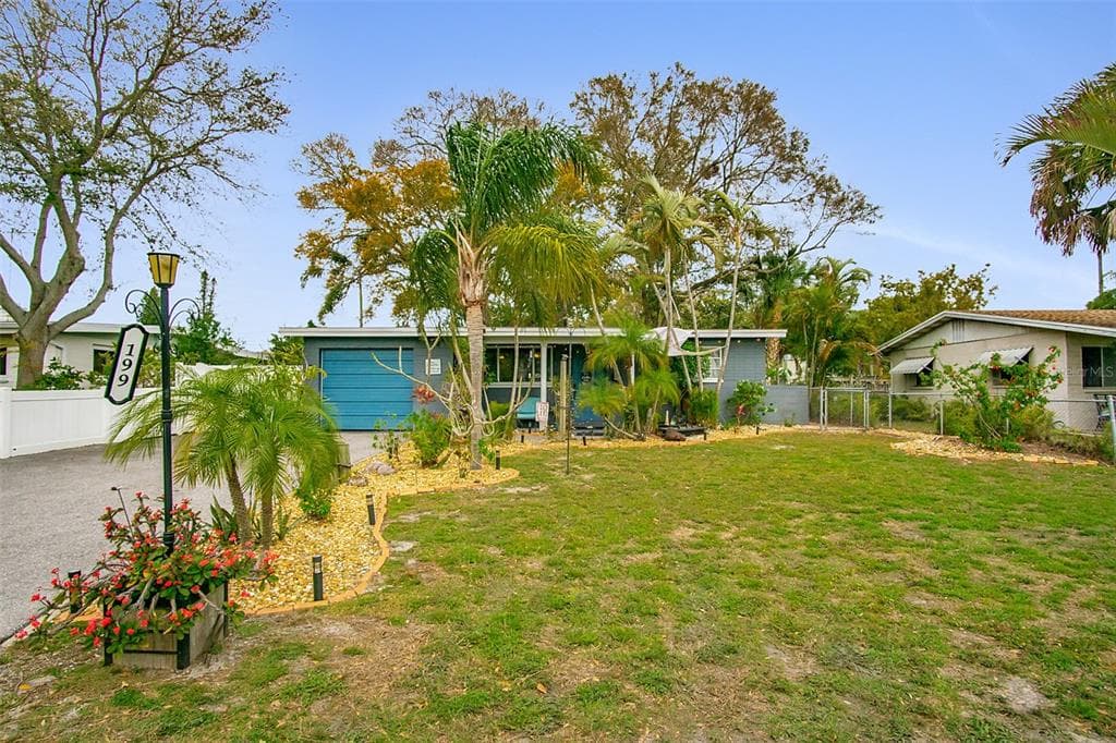 199 59TH AVENUE NE ST PETERSBURG, FL 33703
