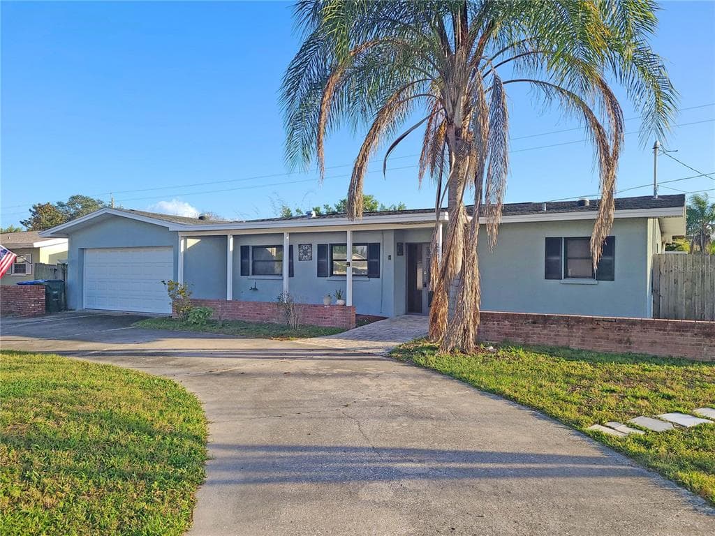2400 ROBERTA STREET LARGO, FL 33771