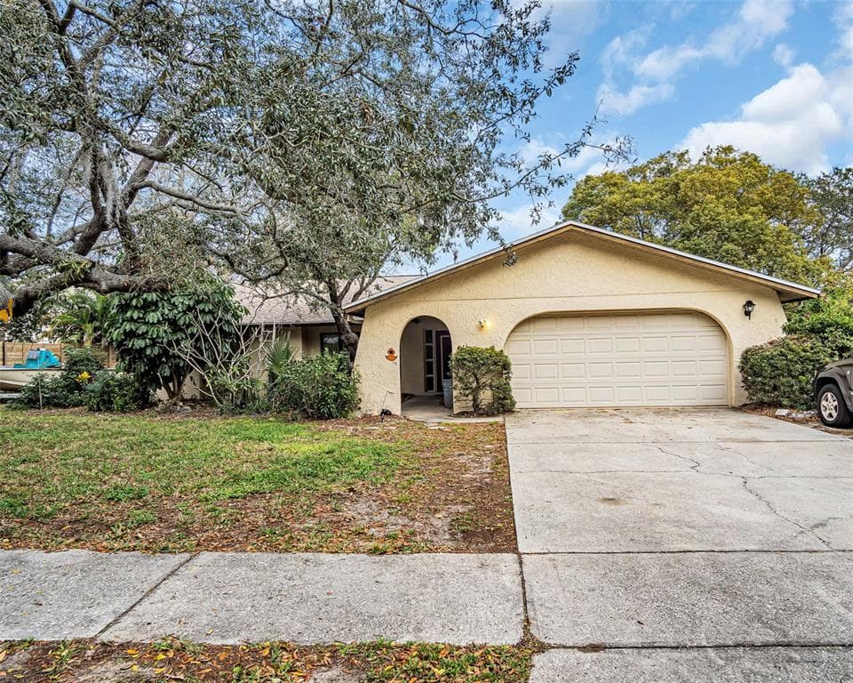 1426 VERMONT AVENUE TARPON SPRINGS, FL 34689