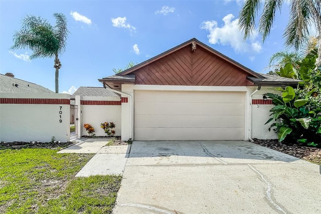7019 DRURY STREET TAMPA, FL 33635