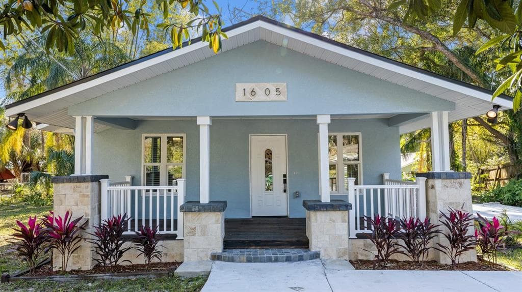 1605 E MARKS DRIVE TAMPA, FL 33604