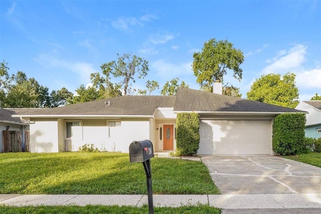 1304 STERLING OAKS DRIVE CASSELBERRY, FL 32707