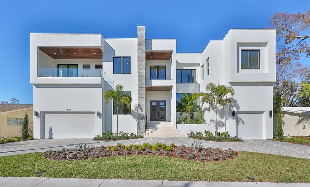 4839 W SUNSET BOULEVARD TAMPA, FL 33629