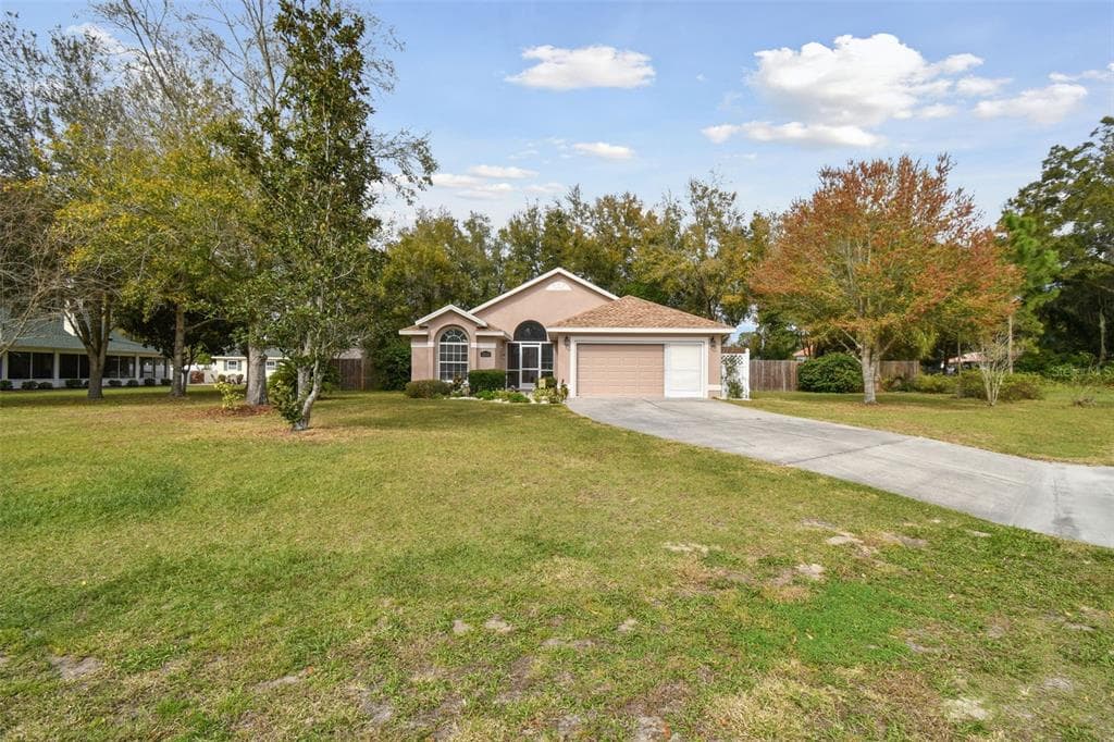 32533 LAUREL COURT SAN ANTONIO, FL 33576