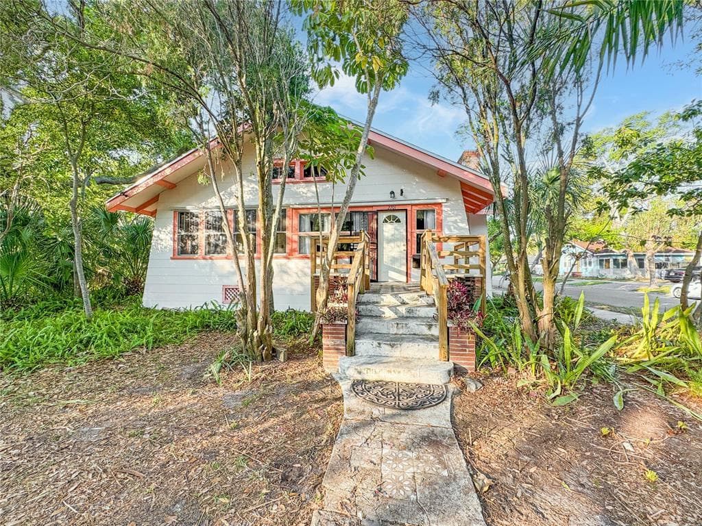 2701 BAYSIDE DRIVE S ST PETERSBURG, FL 33705