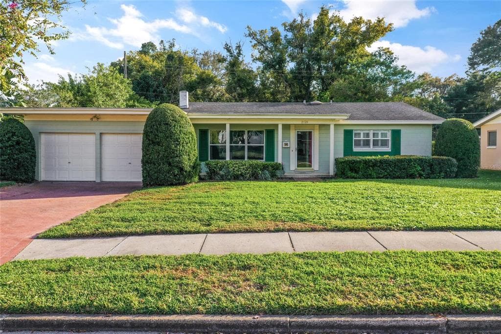 2626 DELLWOOD DRIVE ORLANDO, FL 32806