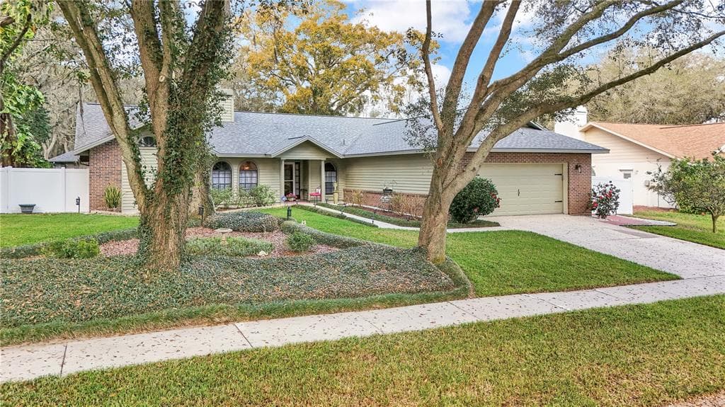 2704 SAINT CLOUD OAKS DRIVE VALRICO, FL 33594