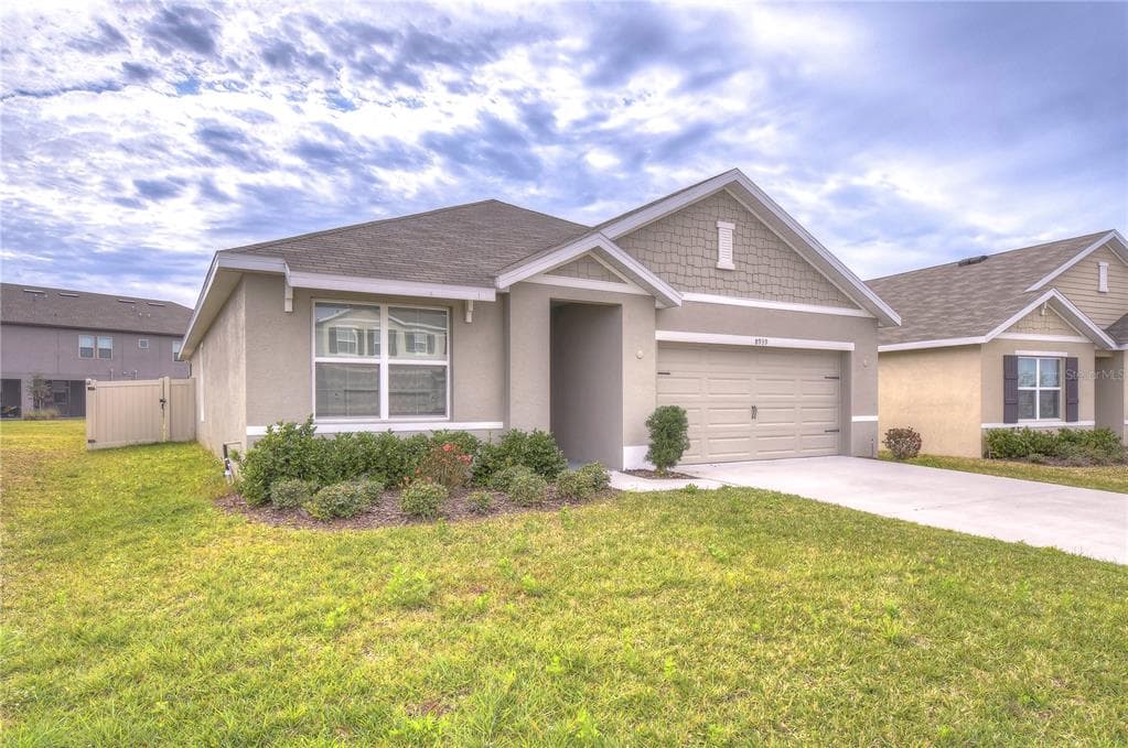 8939 BOWER BASS CIRCLE WESLEY CHAPEL, FL 33545