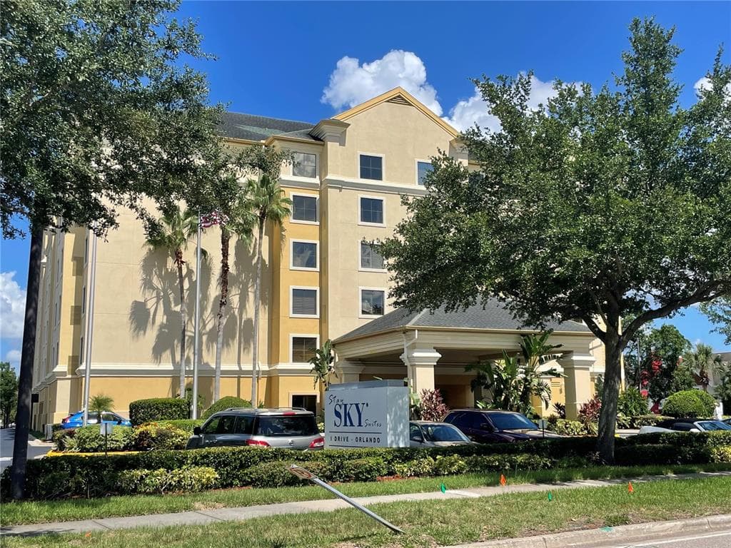 7601 CANADA AVENUE UNIT 508 ORLANDO, FL 32819