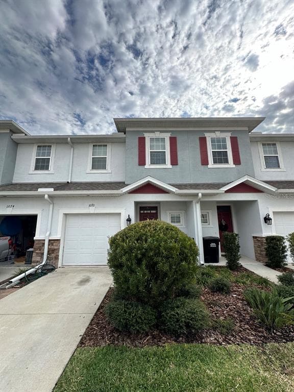 1070 AMBER LEAF TRAIL WESLEY CHAPEL, FL 33544