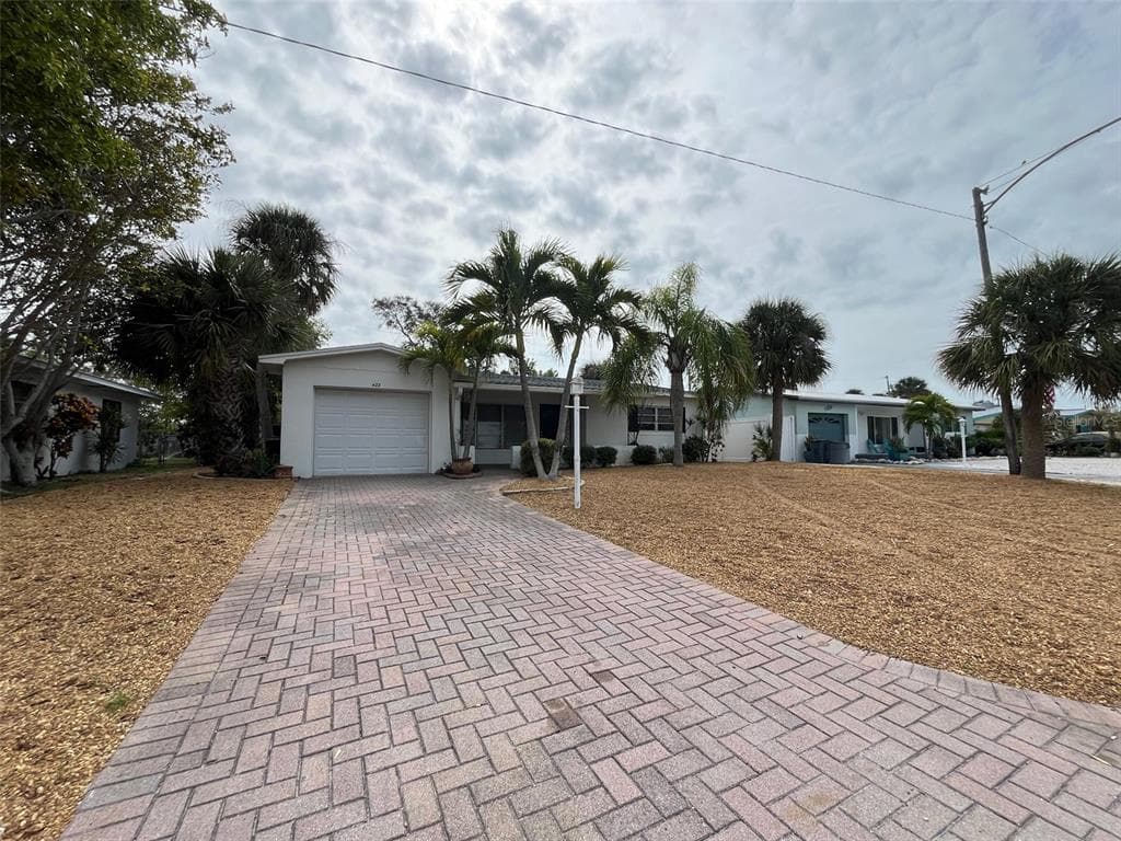 422 86TH AVENUE ST PETE BEACH, FL 33706