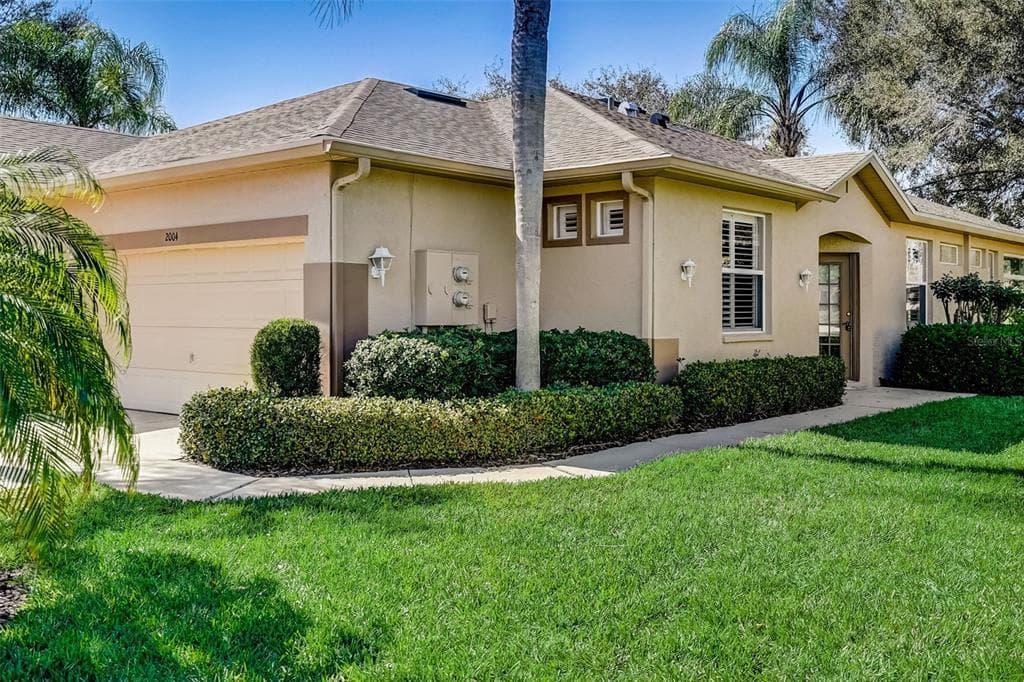 2004 ACADIA GREENS DRIVE SUN CITY CENTER, FL 33573