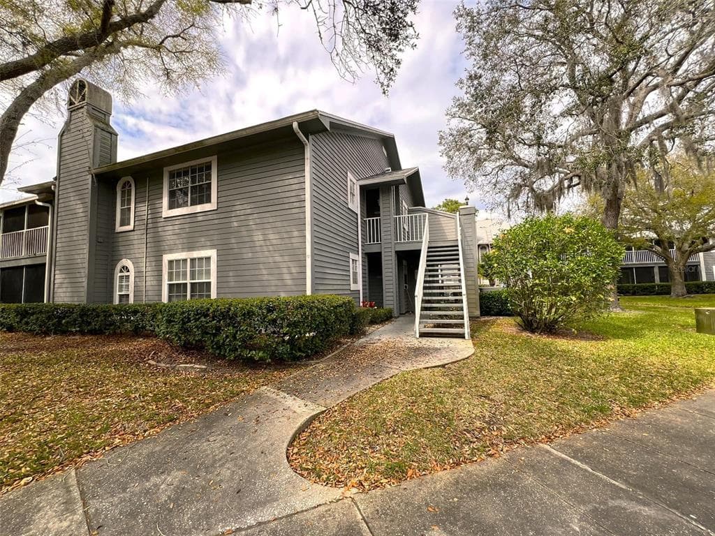 11830 SKYLAKE PLACE UNIT 12 TEMPLE TERRACE, FL 33617