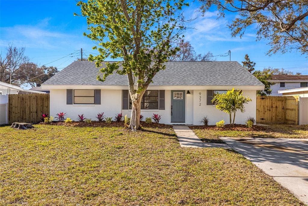9372 87TH TERRACE LARGO, FL 33777