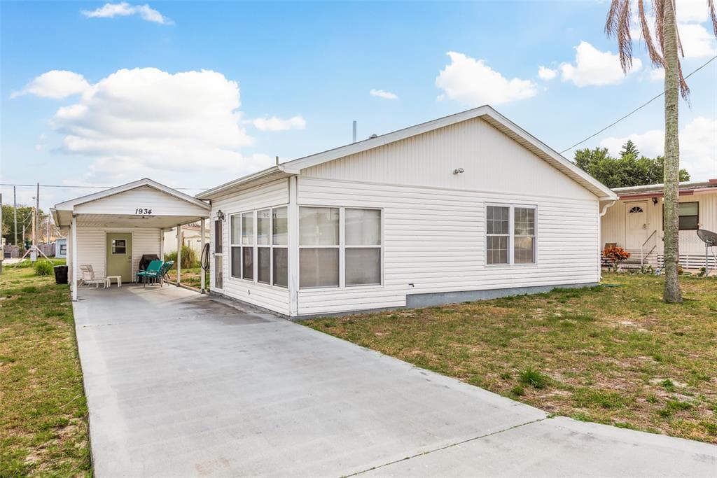 1934 HESS DRIVE HOLIDAY, FL 34691