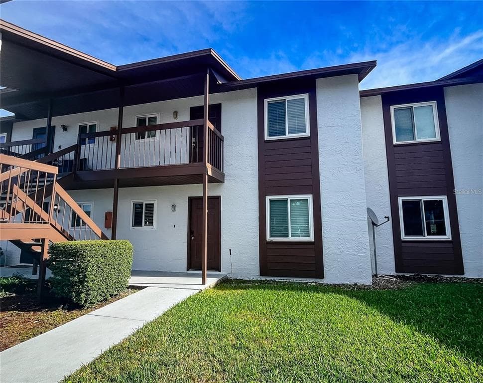 39132 E COUNTY ROAD 54 E. UNIT 2212 ZEPHYRHILLS, FL 33542